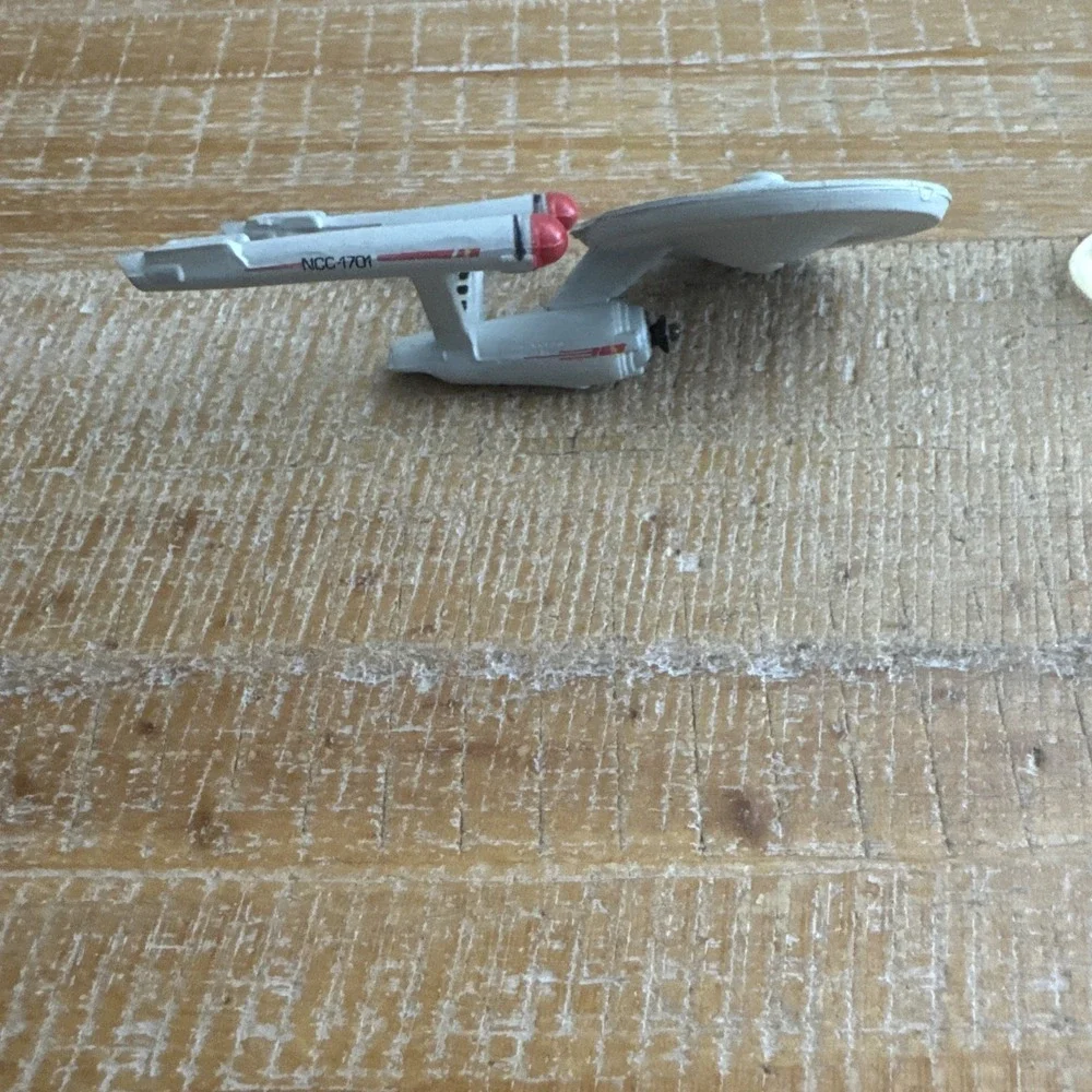 VINTAGE Star Trek Micro Machines USS Enterprise NCC-1701-A (1993)